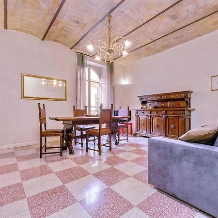 Borgo Vittorio Apartment โรม ภายนอก รูปภาพ